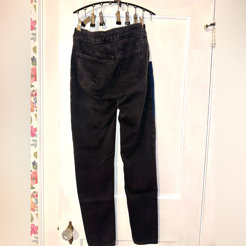 Colorblock Cut out Jeans - Picture 2 of 2